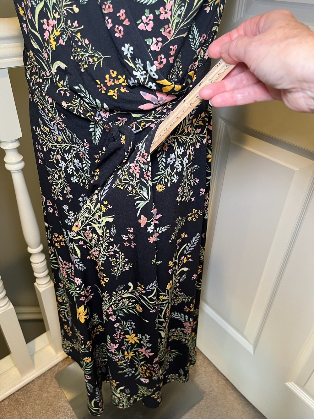 Rachel Zoe Black Floral Mock Wrap Pullover Midi Dress Pink & Yellow Blooms - Picture 5 of 10